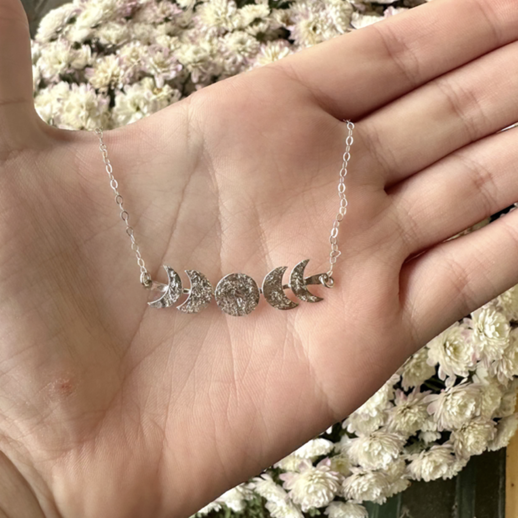 *Moon Phase Necklace · Silver