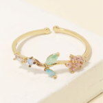 *Delicate Floral Leaf Flower Ring · Gold