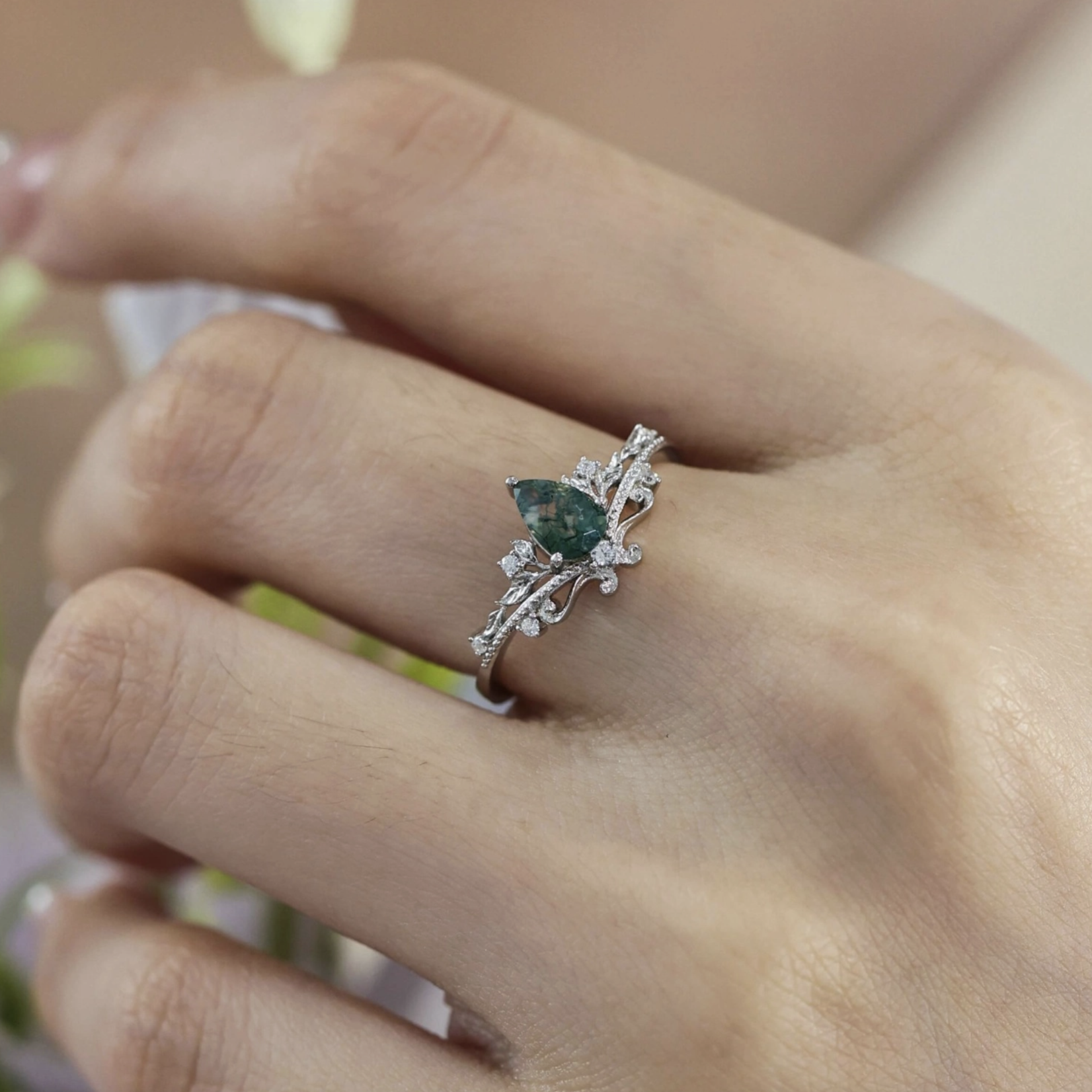 Lotus Moss Agate Ring · White Gold Vermeil ·