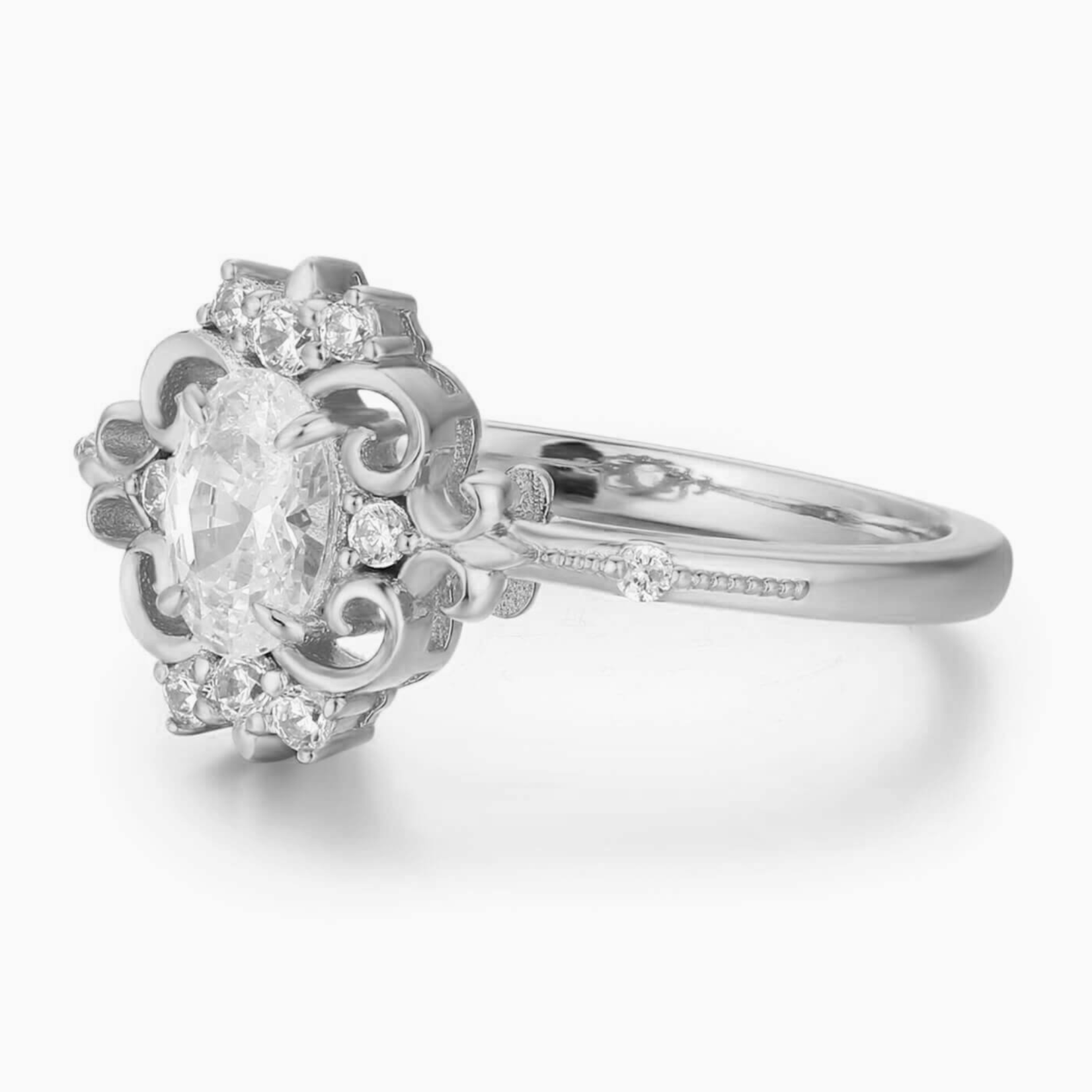 Atlantis Vintage White Topaz Ring · White Gold Vermeil ·