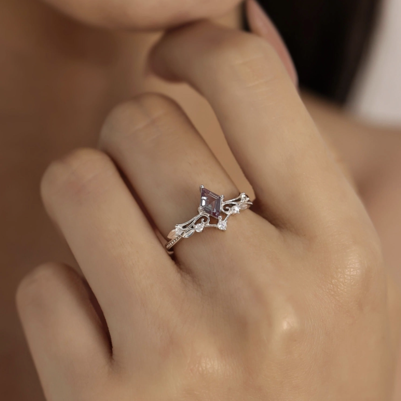 *Victorian Lace Alexandrite Ring · White Gold Vermeil · 6