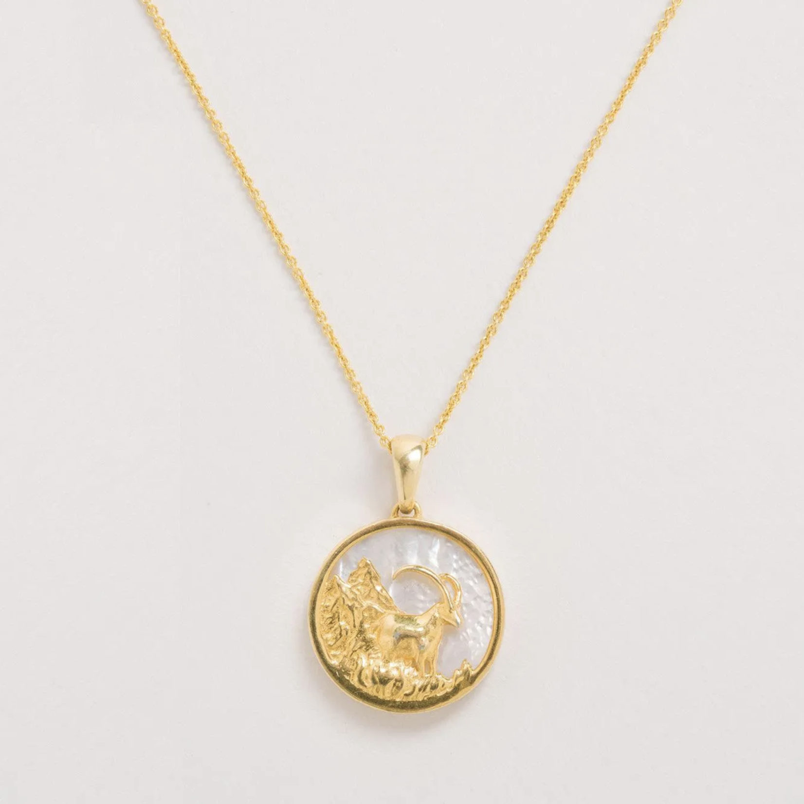 *Zodiac Capricorn Necklace with Mother of Pearl · 18K Gold Vermeil