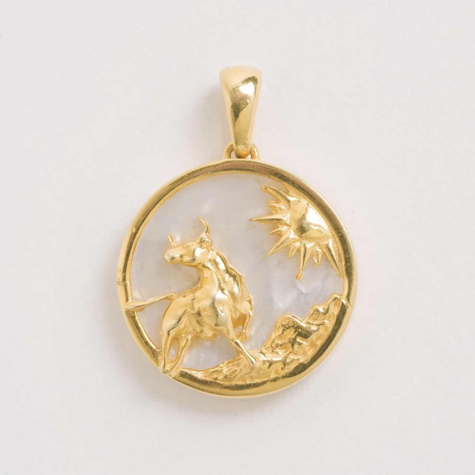 *Zodiac Taurus Necklace with Mother of Pearl · 18K Gold Vermeil