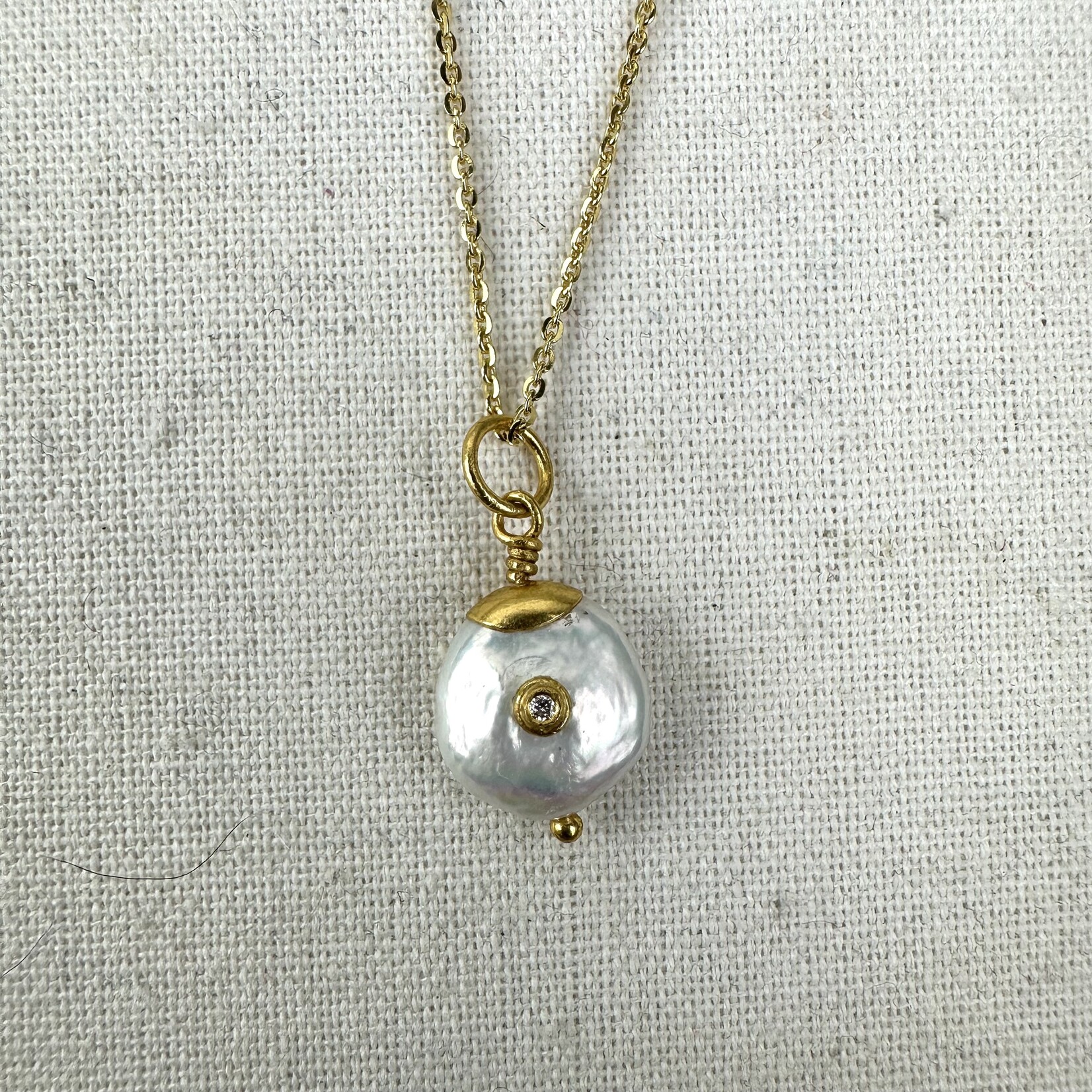 Prehistoric Works Pearl  w/Diamond · 24K Gold