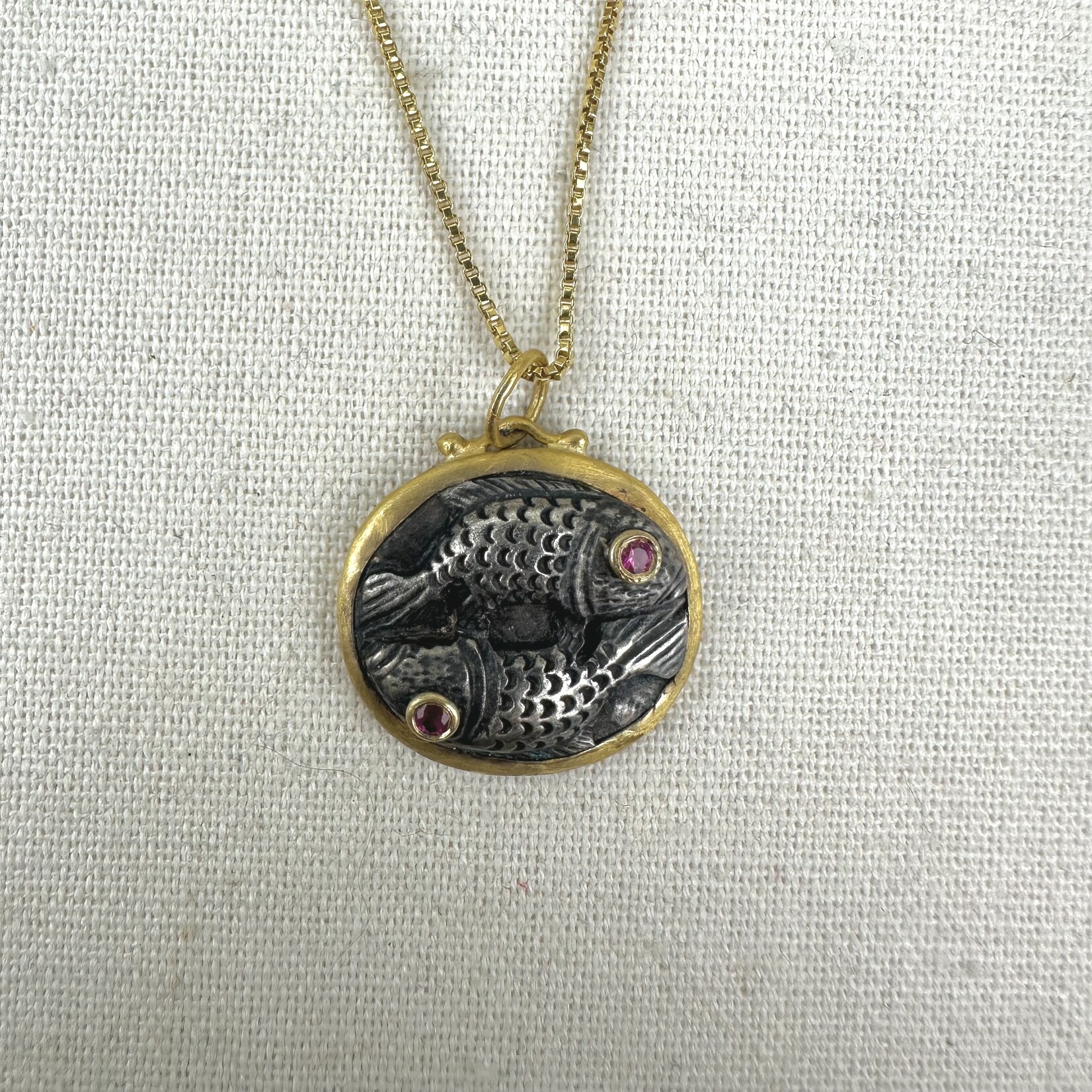 Prehistoric Works Two Fish w/Ruby · 24K Gold & Silver