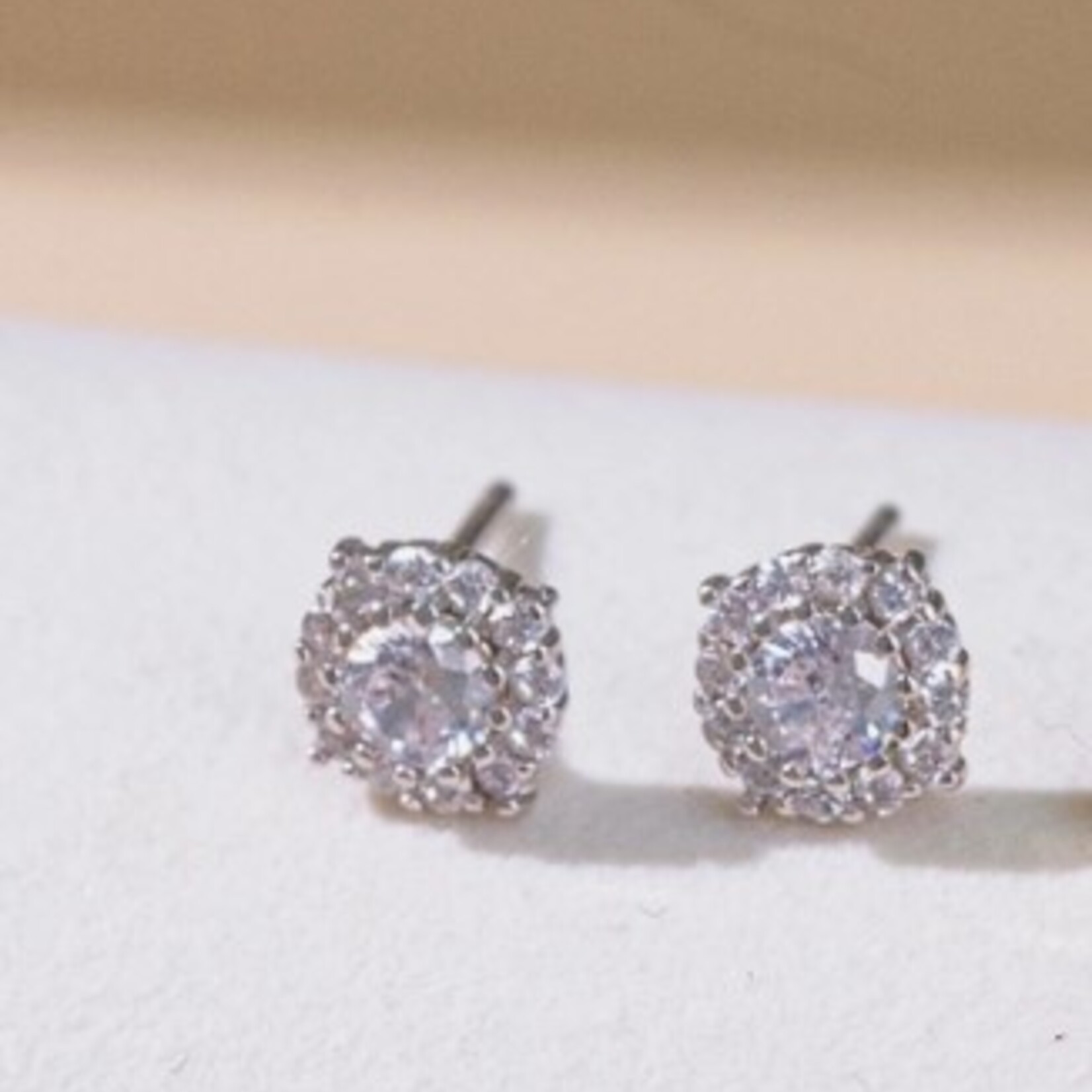 Happyzzzsu Brilliant Round CZ Stud Earrings · Silver