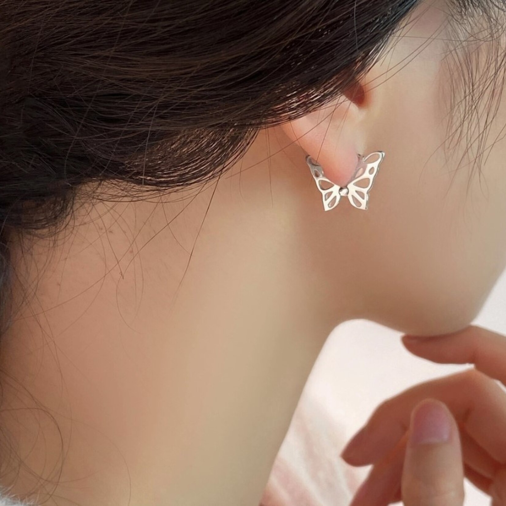 Happyzzzsu Butterfly Hoop Earrings · Silver