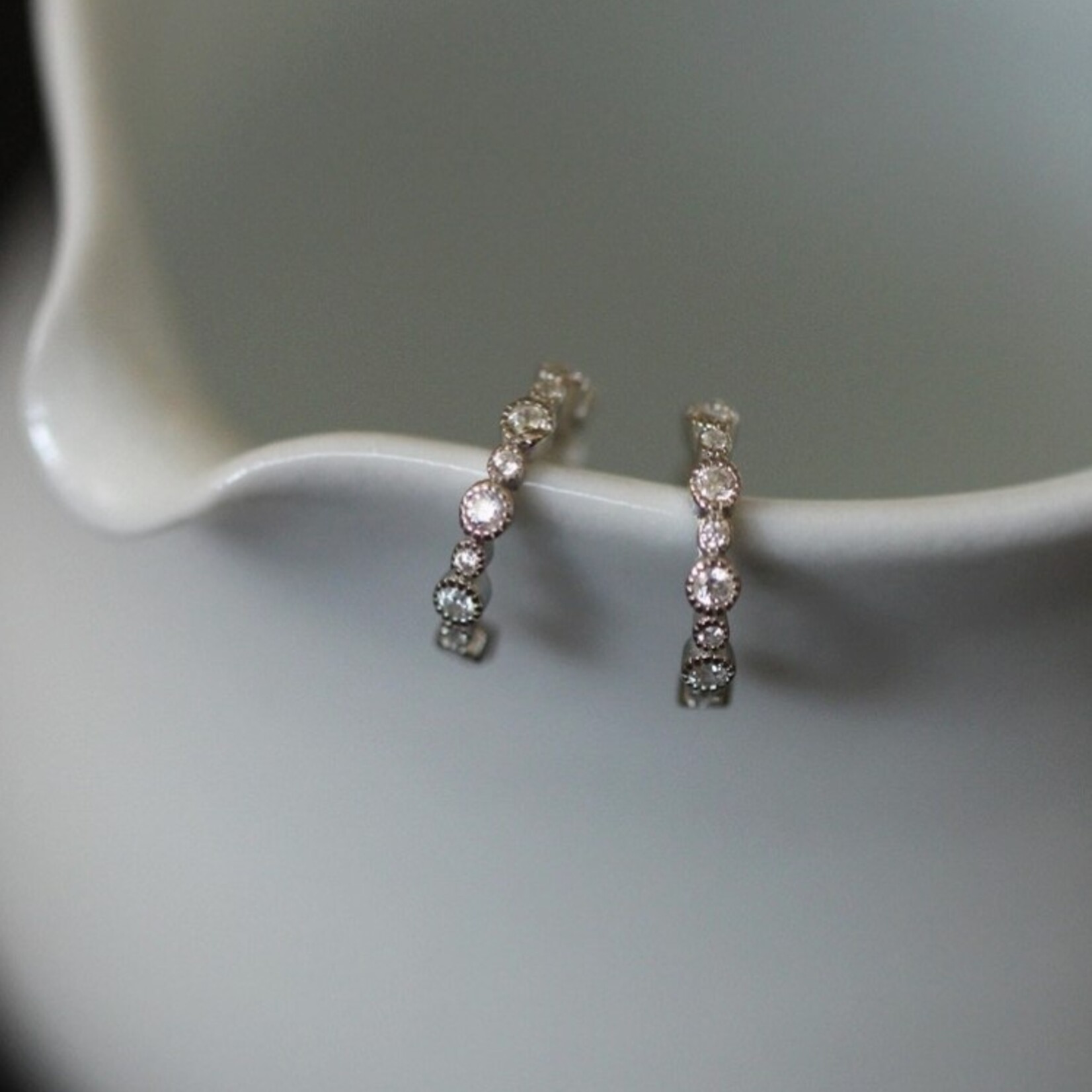 Happyzzzsu Diamond Ear Cuffs · Silver