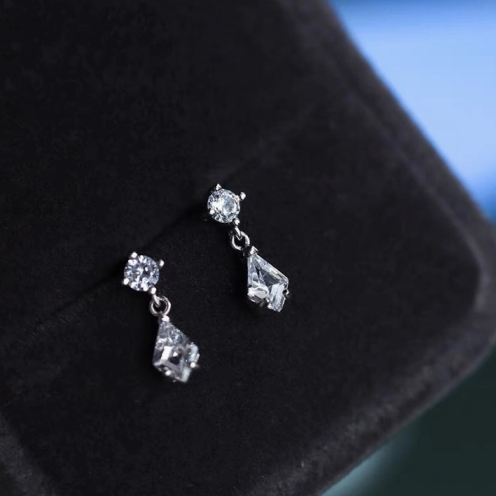Happyzzzsu Drop Earrings · Silver