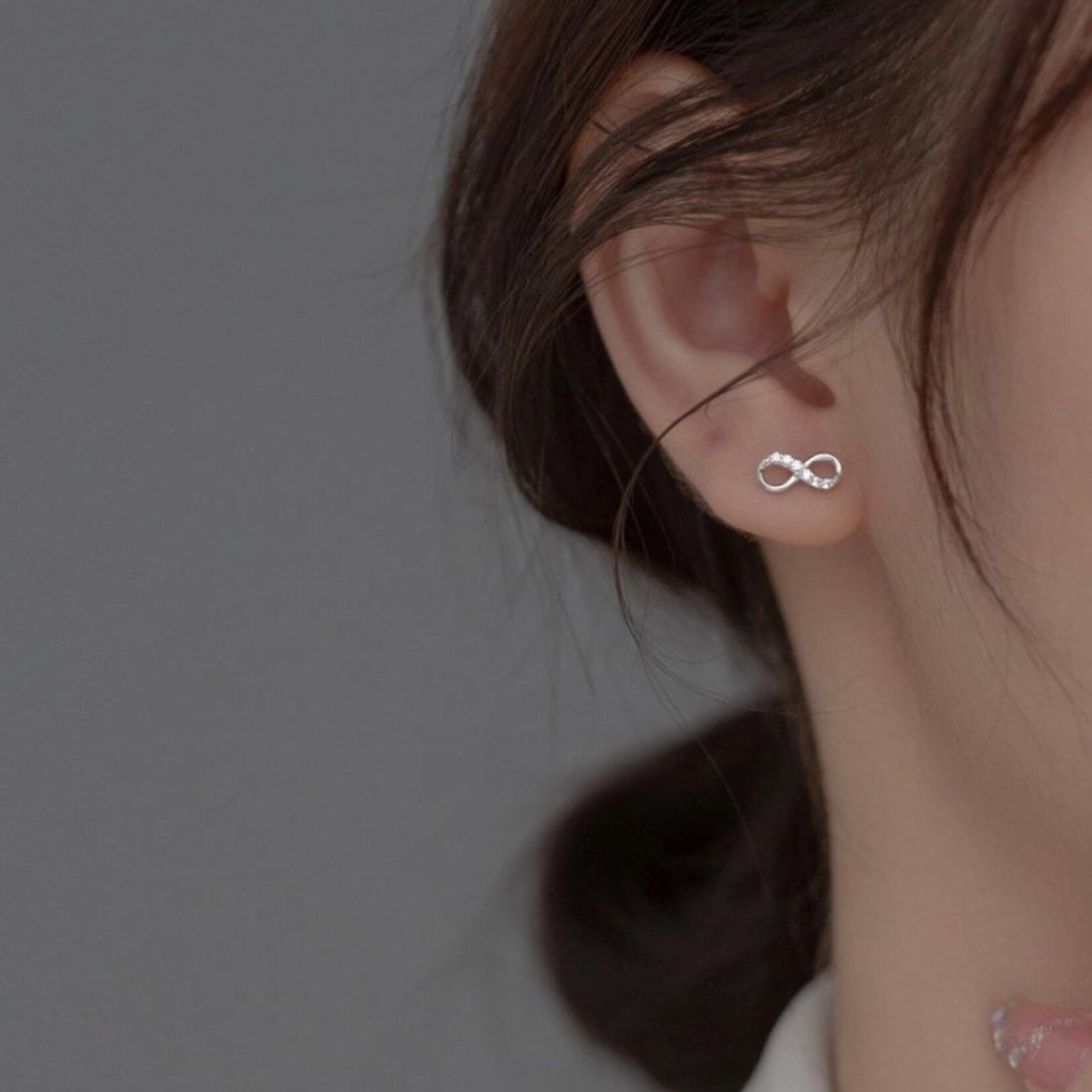 Happyzzzsu Infinity Love Symbol Stud Earrings · Silver