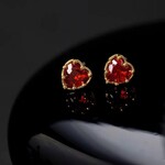 Happyzzzsu *Ruby Heart Stud Earrings · Silver