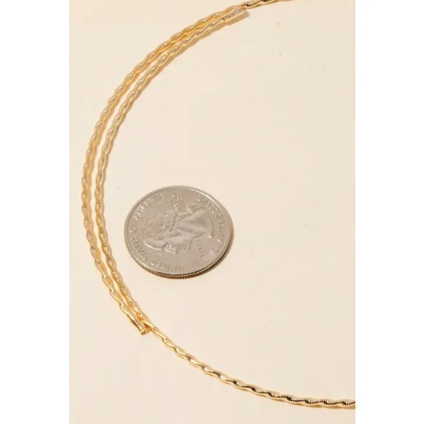 Metallic Wire Choker Necklace · Gold