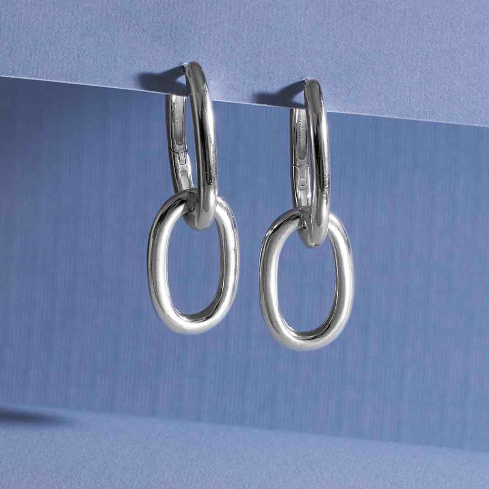 Oval Huggie Hoops w/Oval Link · Silver