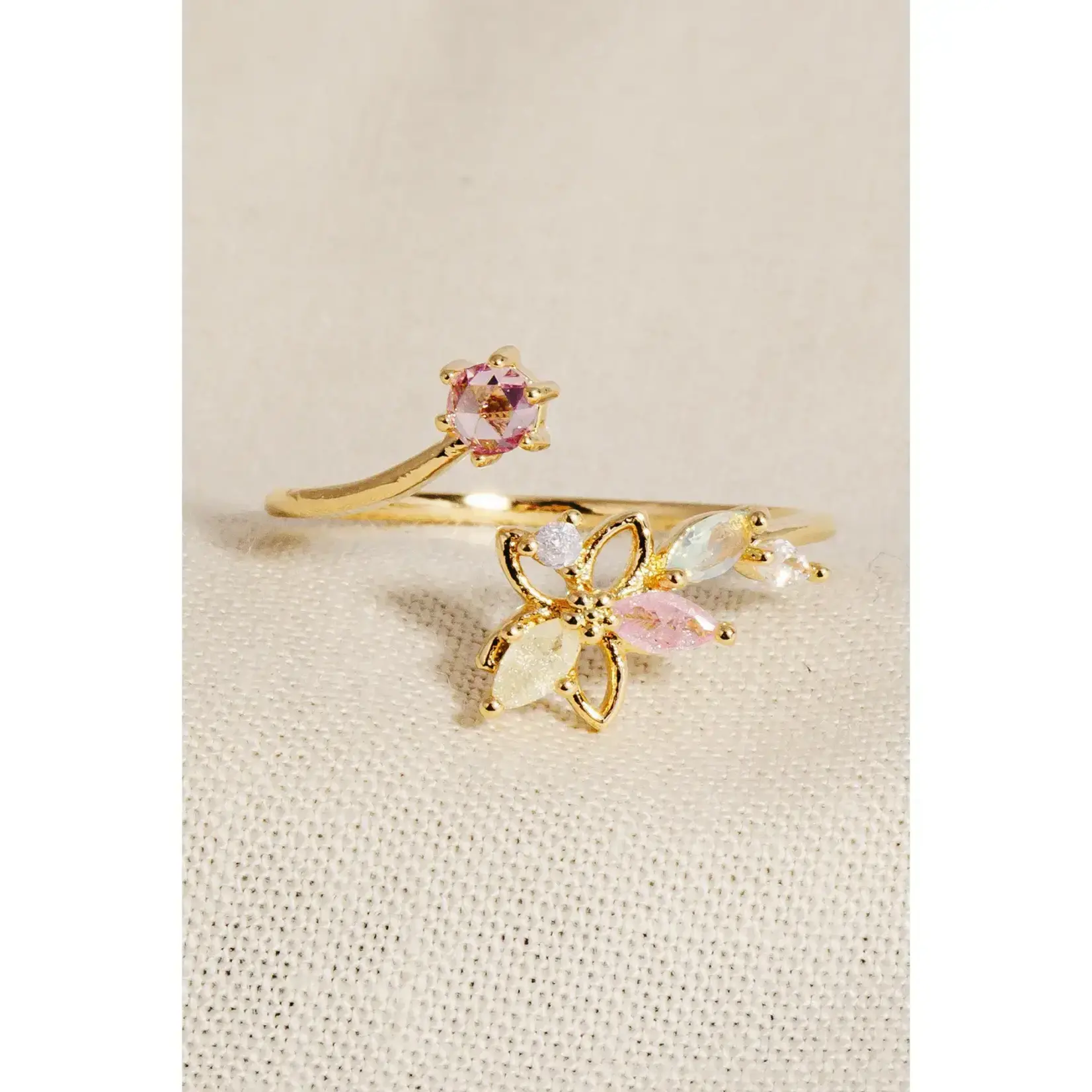 Floral Open Twist Ring · Gold