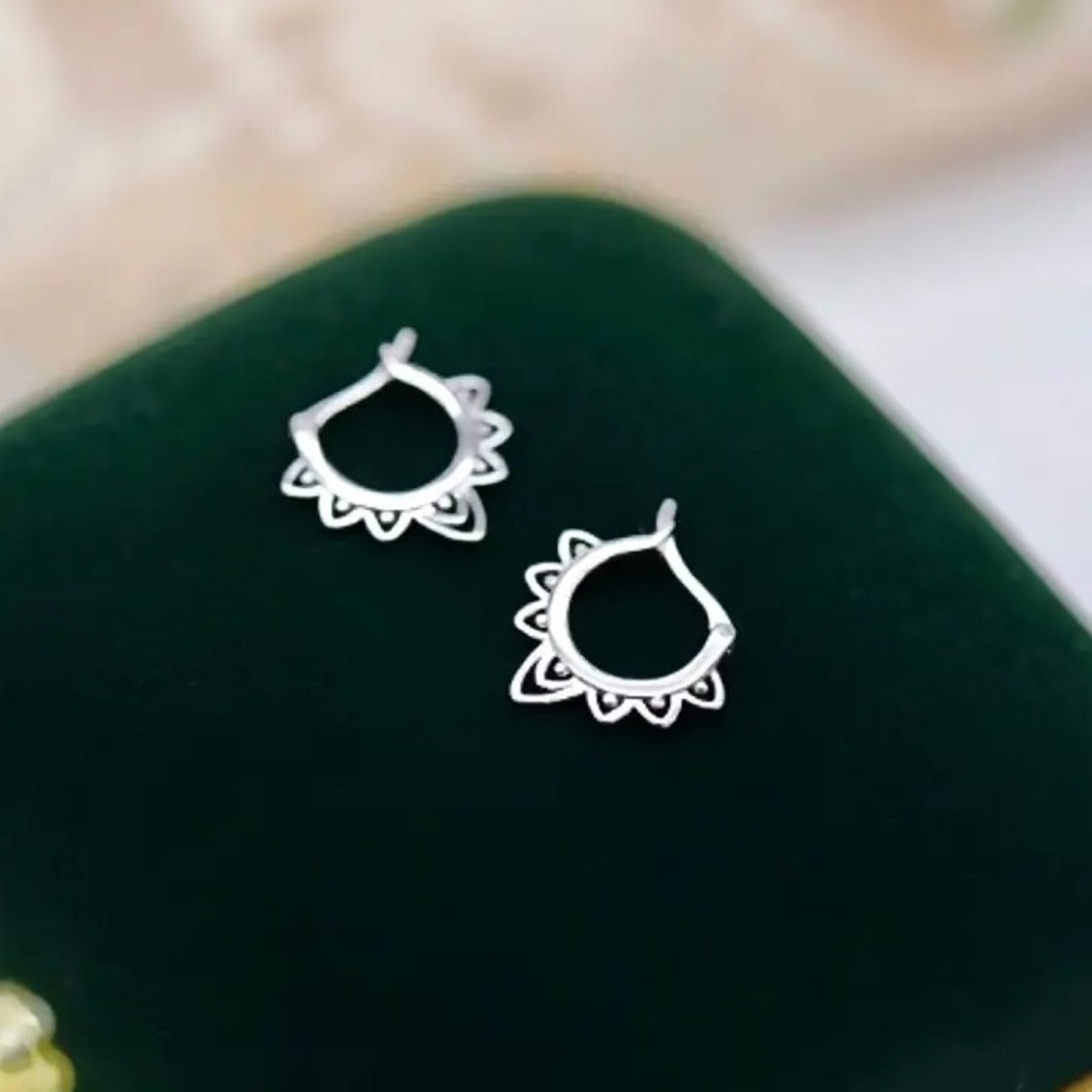 Happyzzzsu Lace Hoop Earrings · Silver