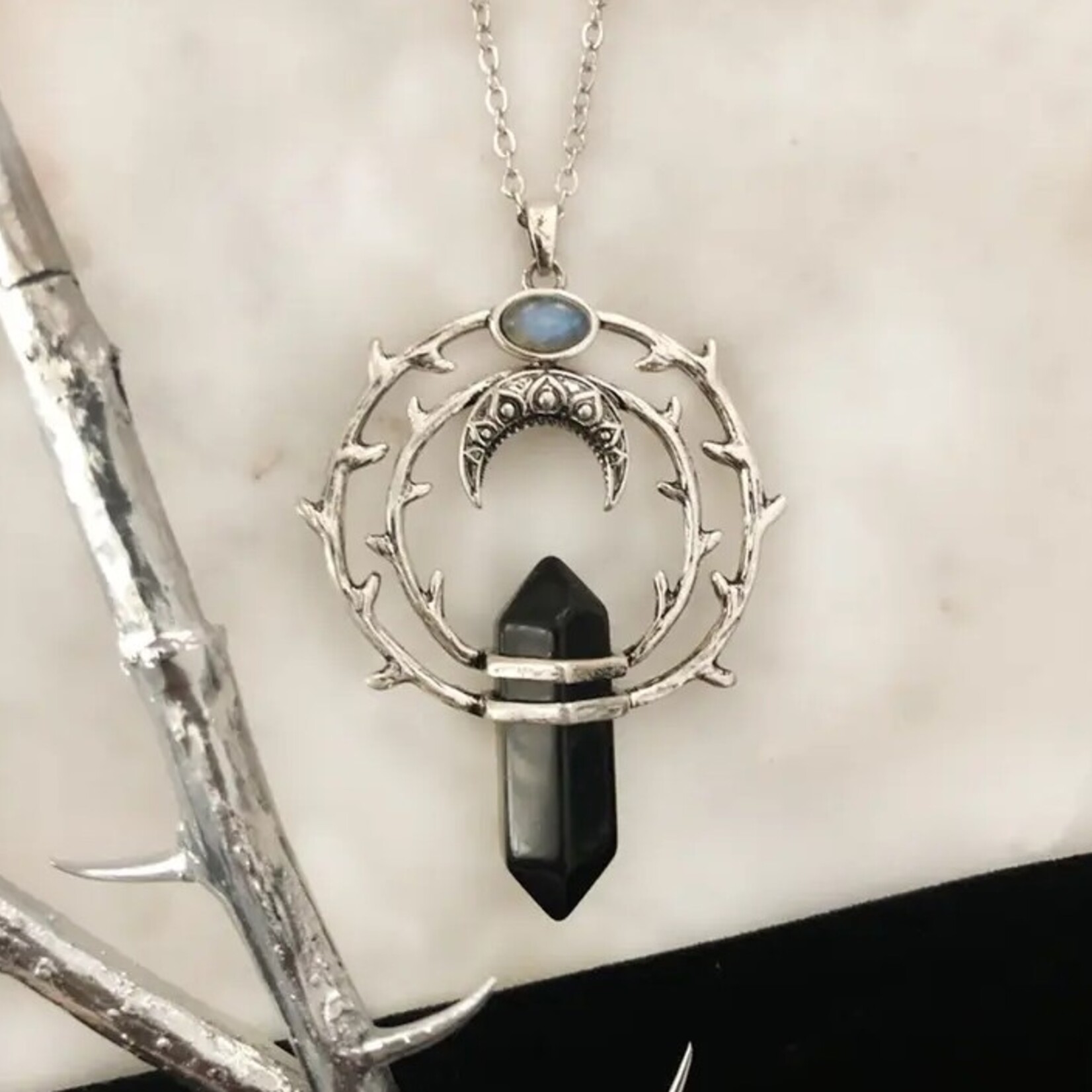 Thorn Necklace · Silver