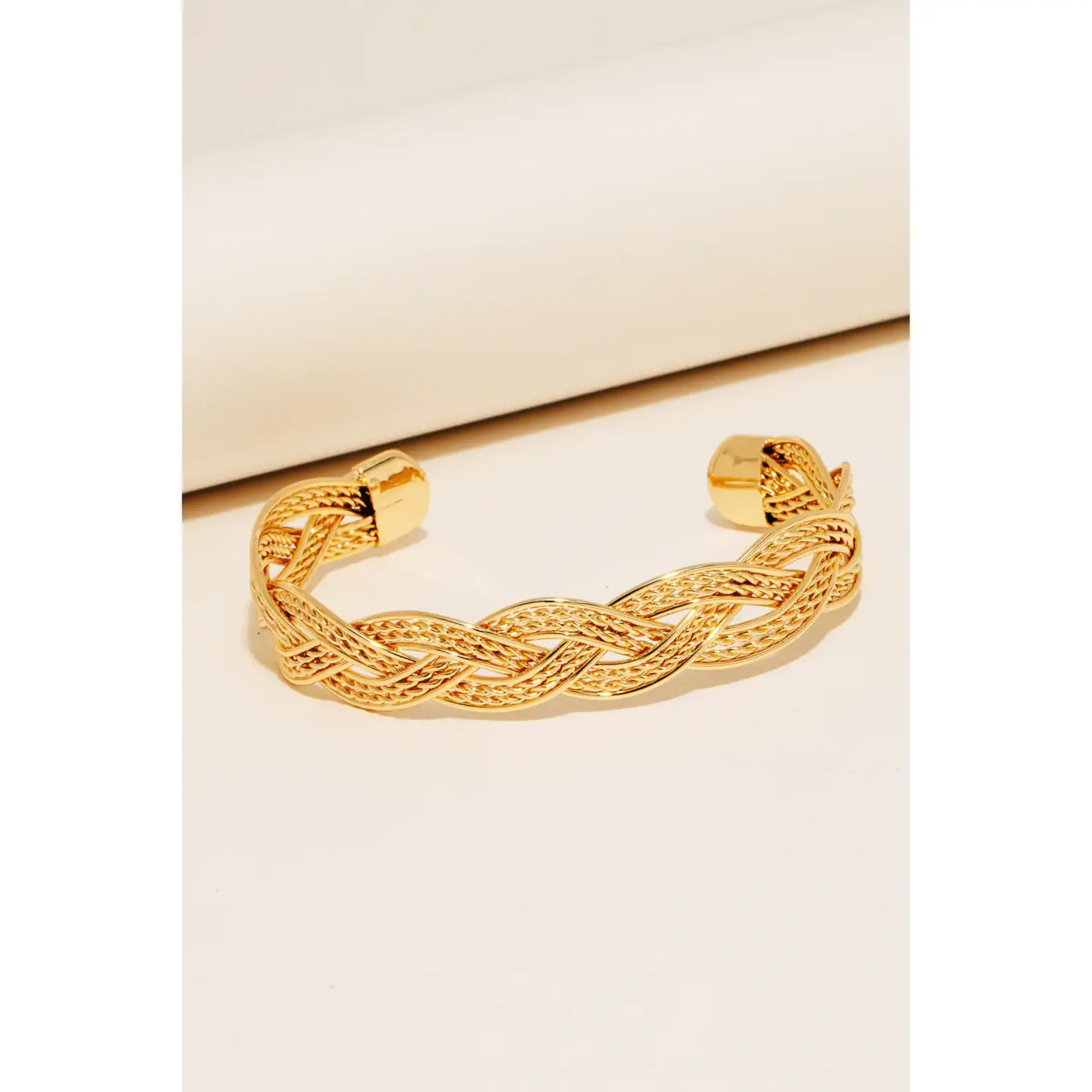 Metallic Chain Twist Cuff · Gold