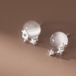 Happyzzzsu Cat's Eye Quartz Stud Earrings · Silver