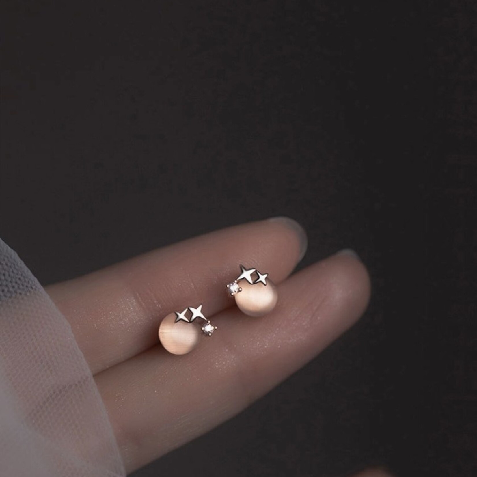 Happyzzzsu Cat's Eye Quartz Stud Earrings · Silver
