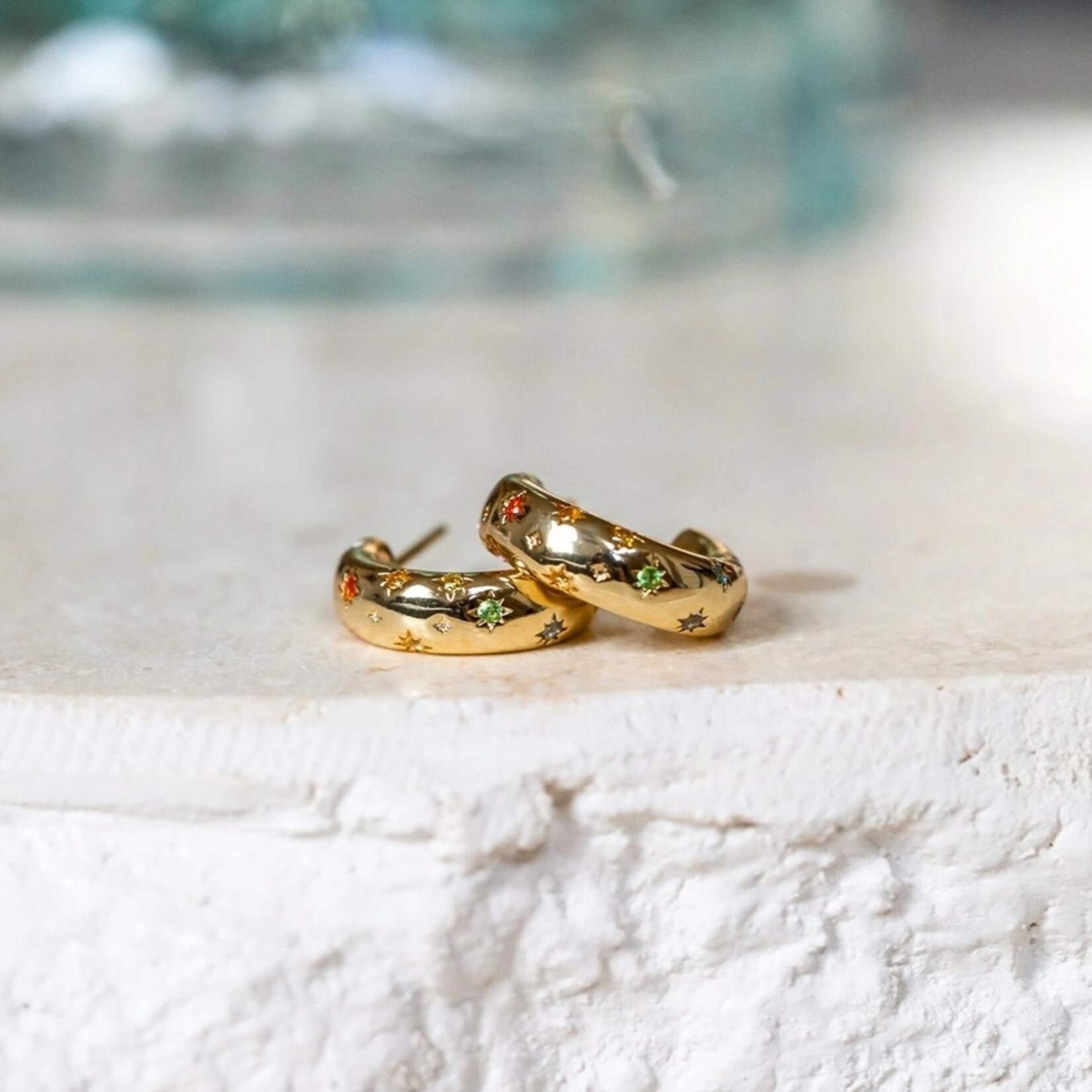 Stella Hoops · Gold