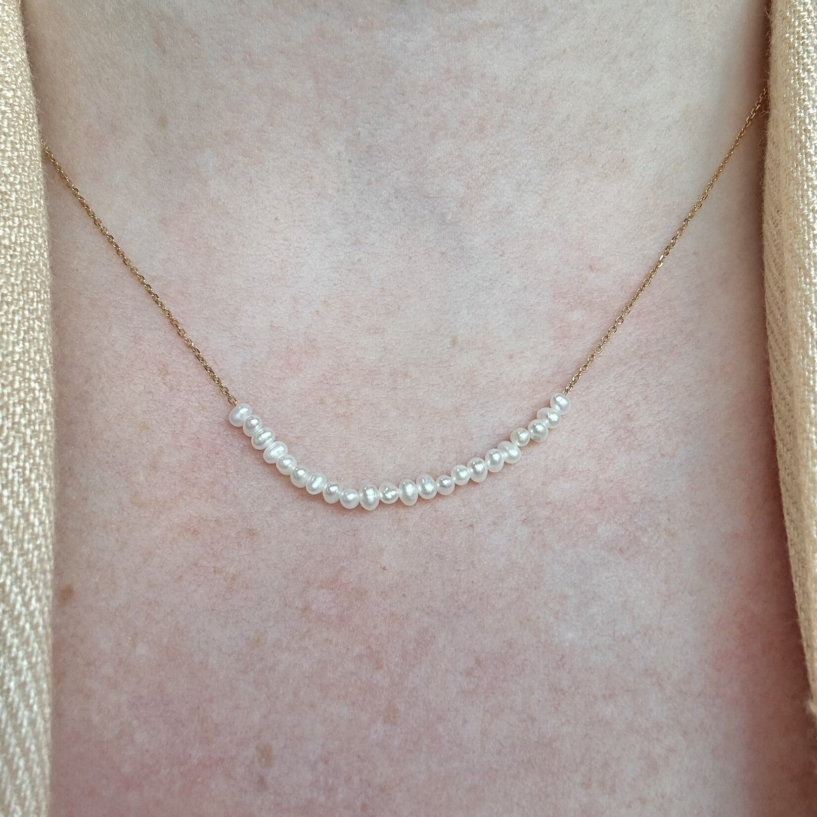*Pearl Arc Necklace · 14K Gold