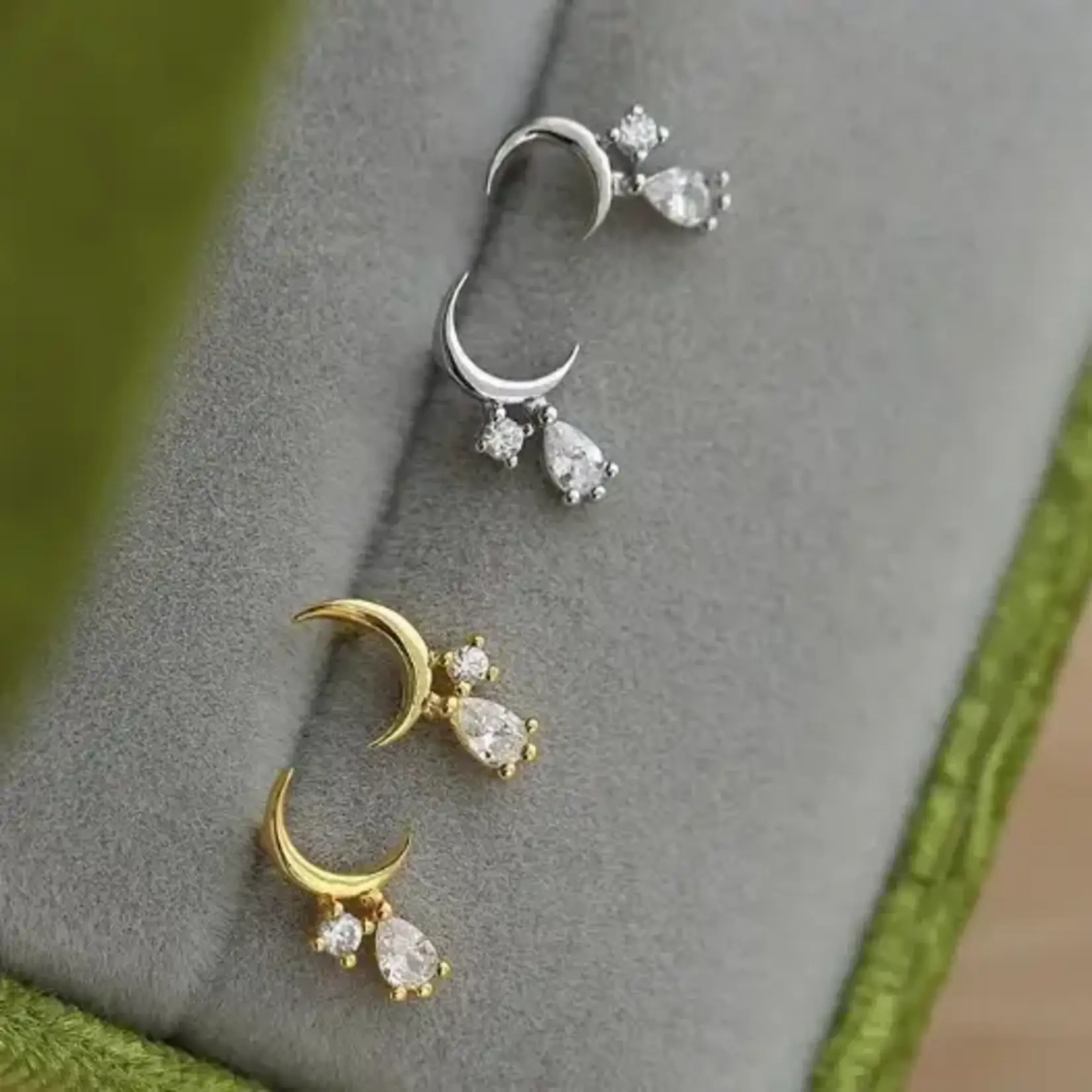 Happyzzzsu Moon Drop Earrings · Silver