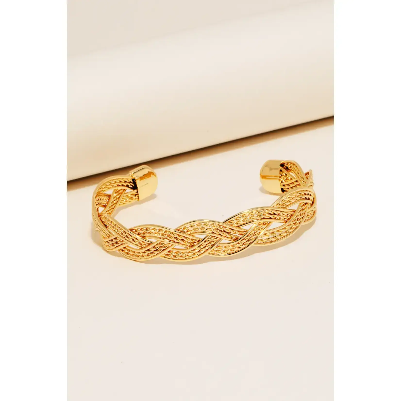 Metallic Chain Twist Cuff · Gold