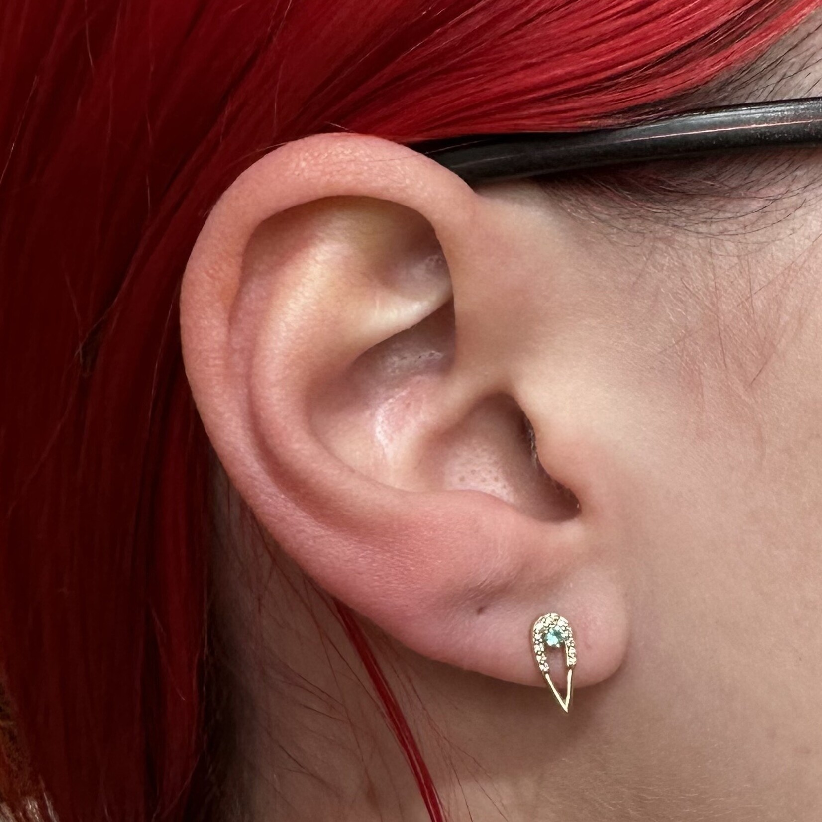 *Emerald Peacock Stud Earrings · 14K Gold · Mini