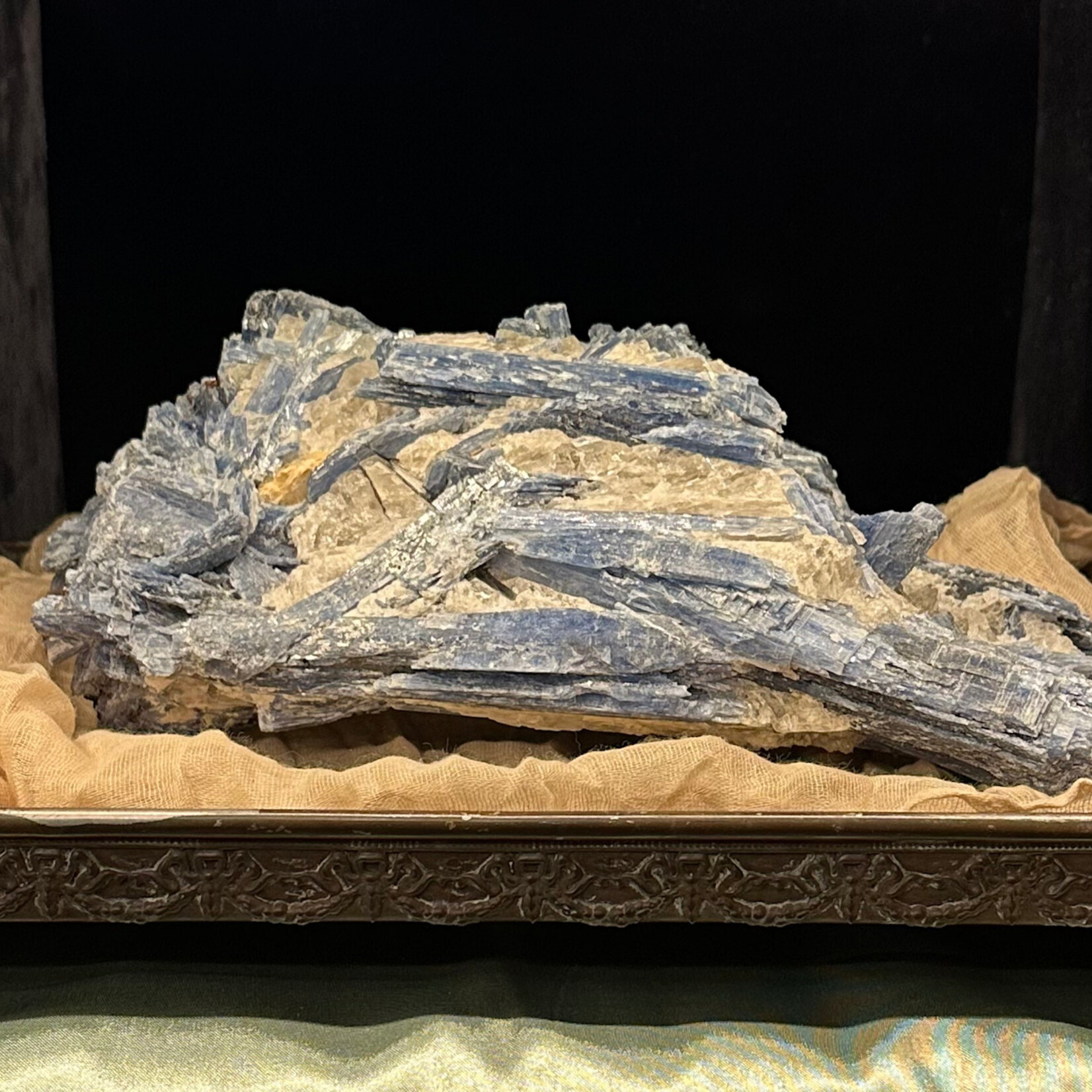 Aurora Mineral Corp. Blue Kyanite Fan | 1