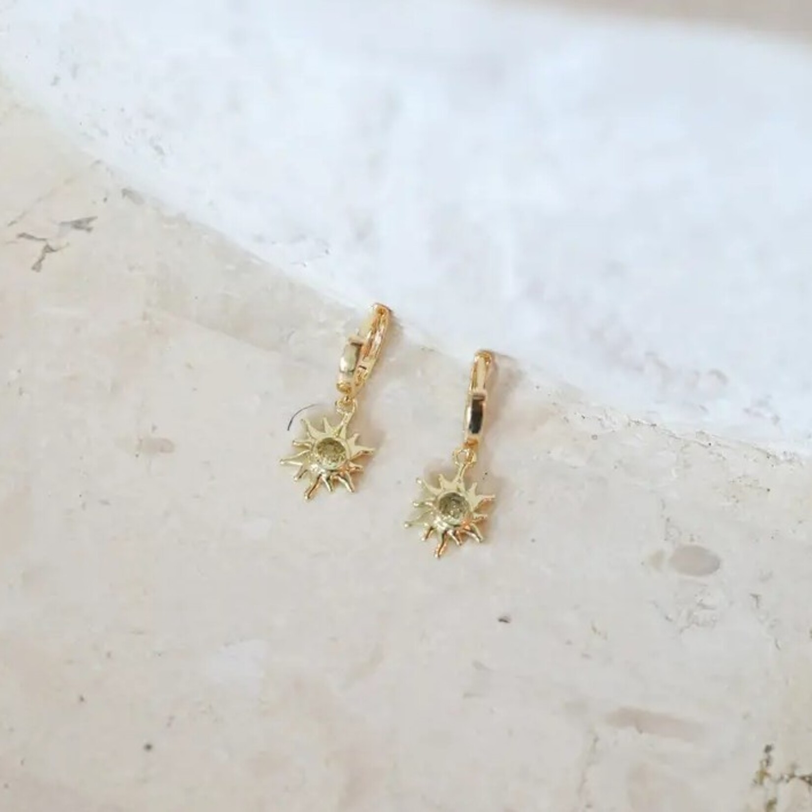 Blazing Sun Huggie Earrings · Gold