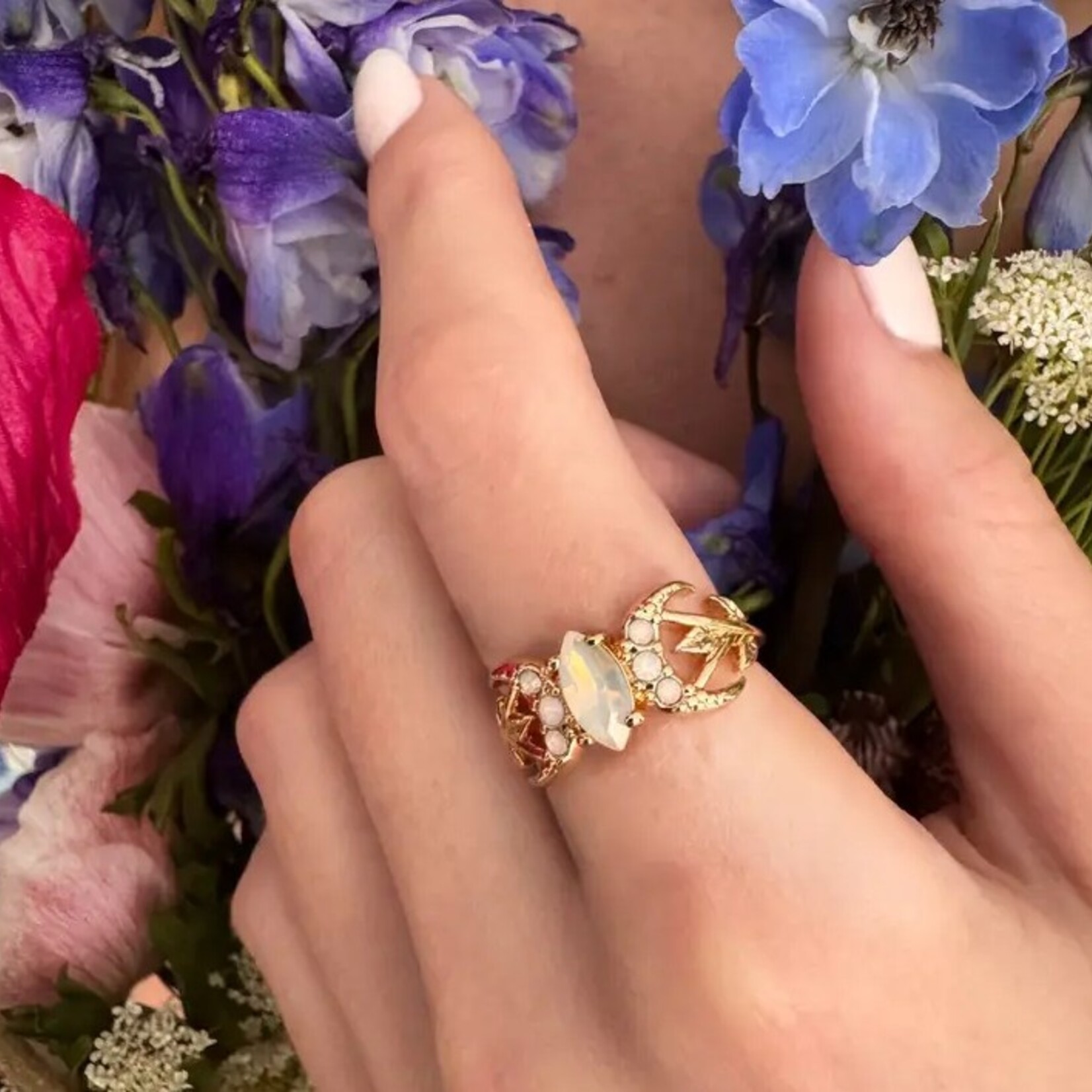 The Fairy Witch Ring with Simulated Opal · 14K Gold Plating · 9