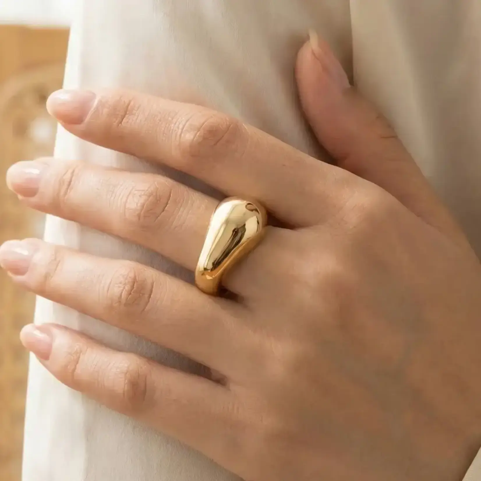 Metallic Fashion Stretch Ring · Gold