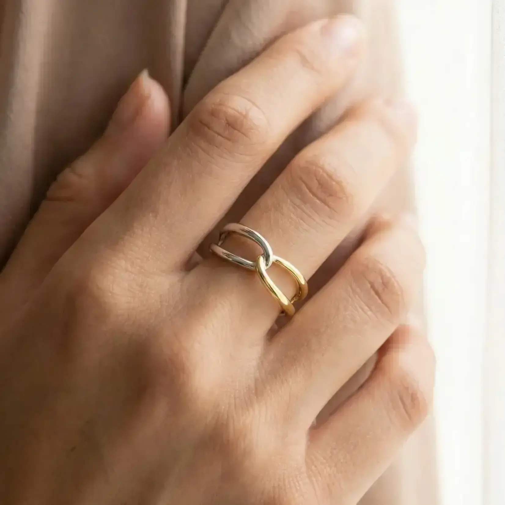 Two Tone Knot Twist Ring · Gold & Silver