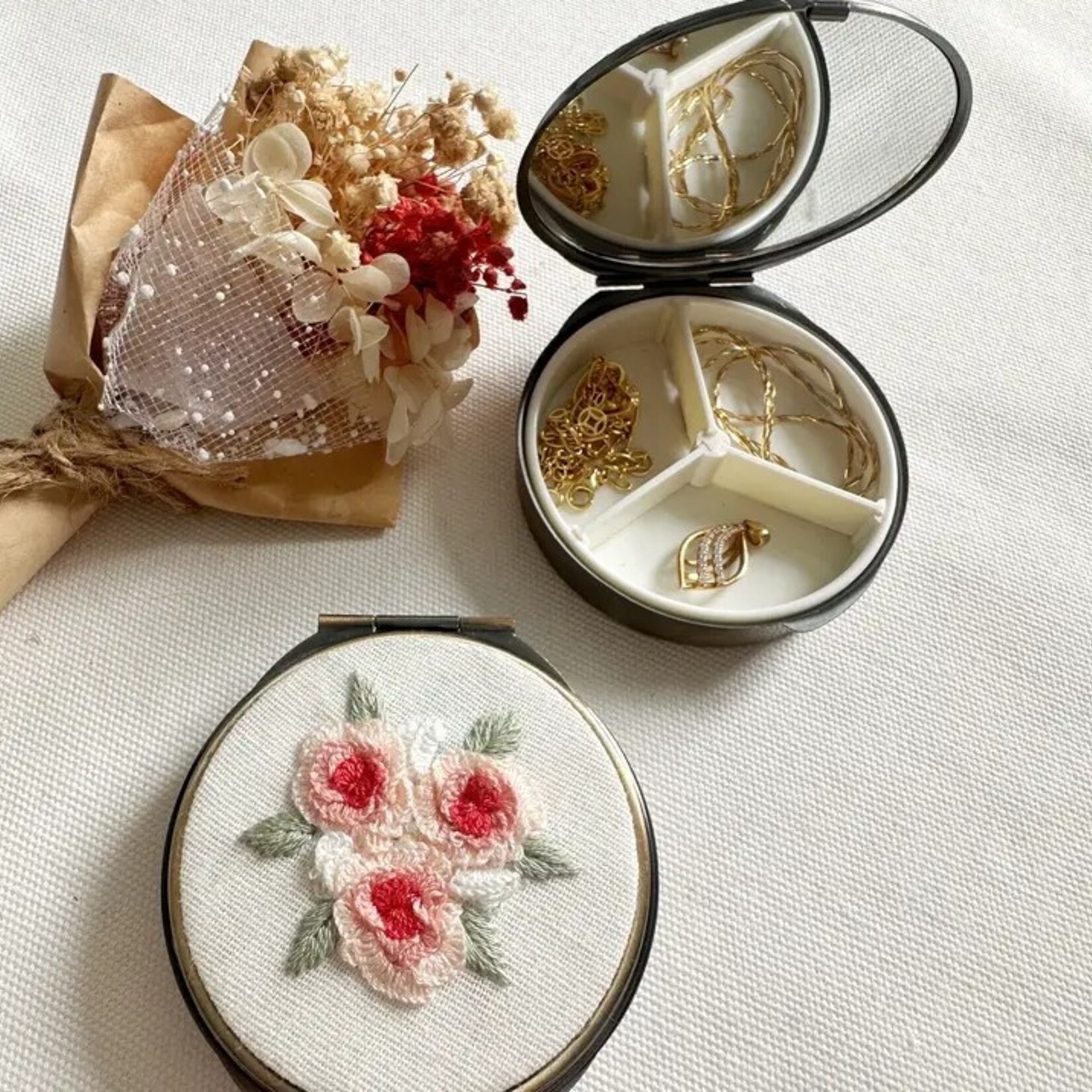 Quince Fables Floral Embroidered Round Jewelry Box with Mirror