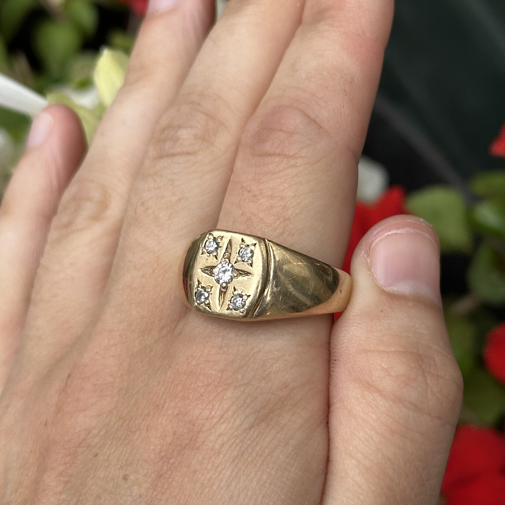 Star-Set 5 Diamond Ring | 10K Yellow Gold | Size 13 | Estate