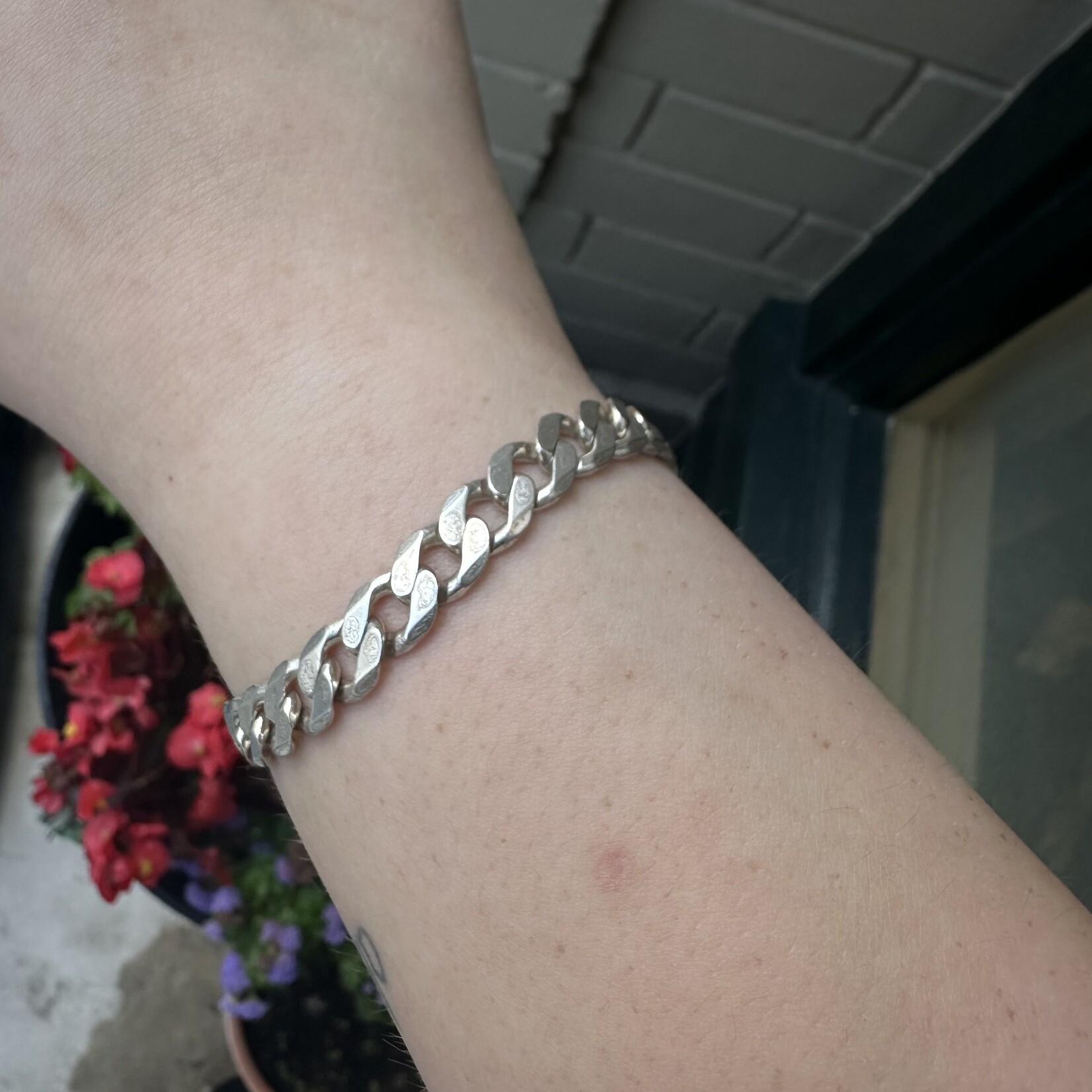 Beveled Flat Curb Chain Bracelet | Sterling Silver | 8.5" | Estate