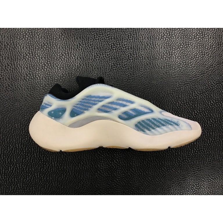 Adidas Adidas Yeezy 700 V3 Kyanite sz 9