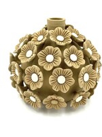 CANDELABRO FLORES  DE BARRO CON ENGOBE