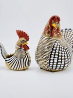 MEDIUM SIZE HEN