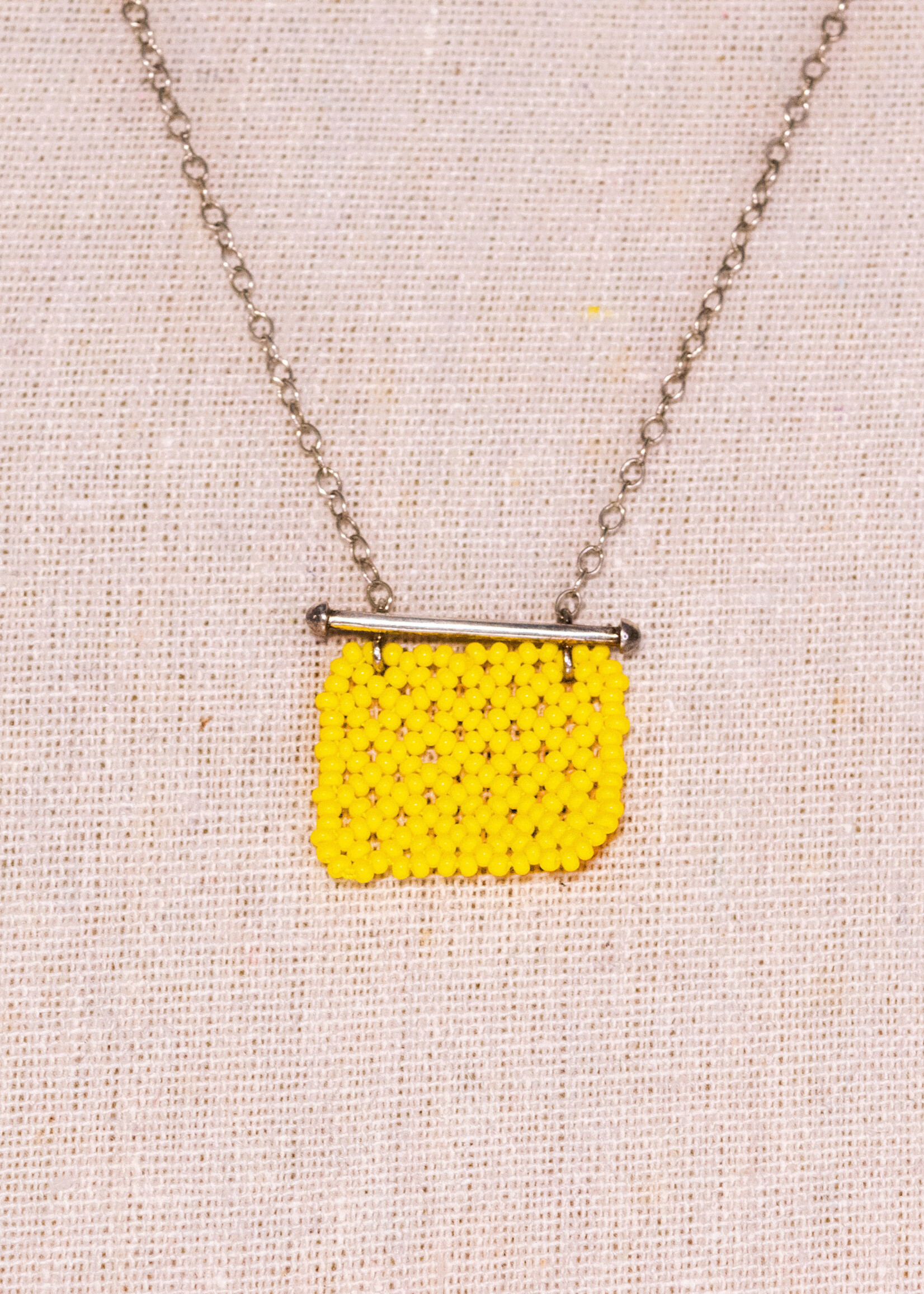 COLLAR CORTO PLATA CHAQUIRA AM