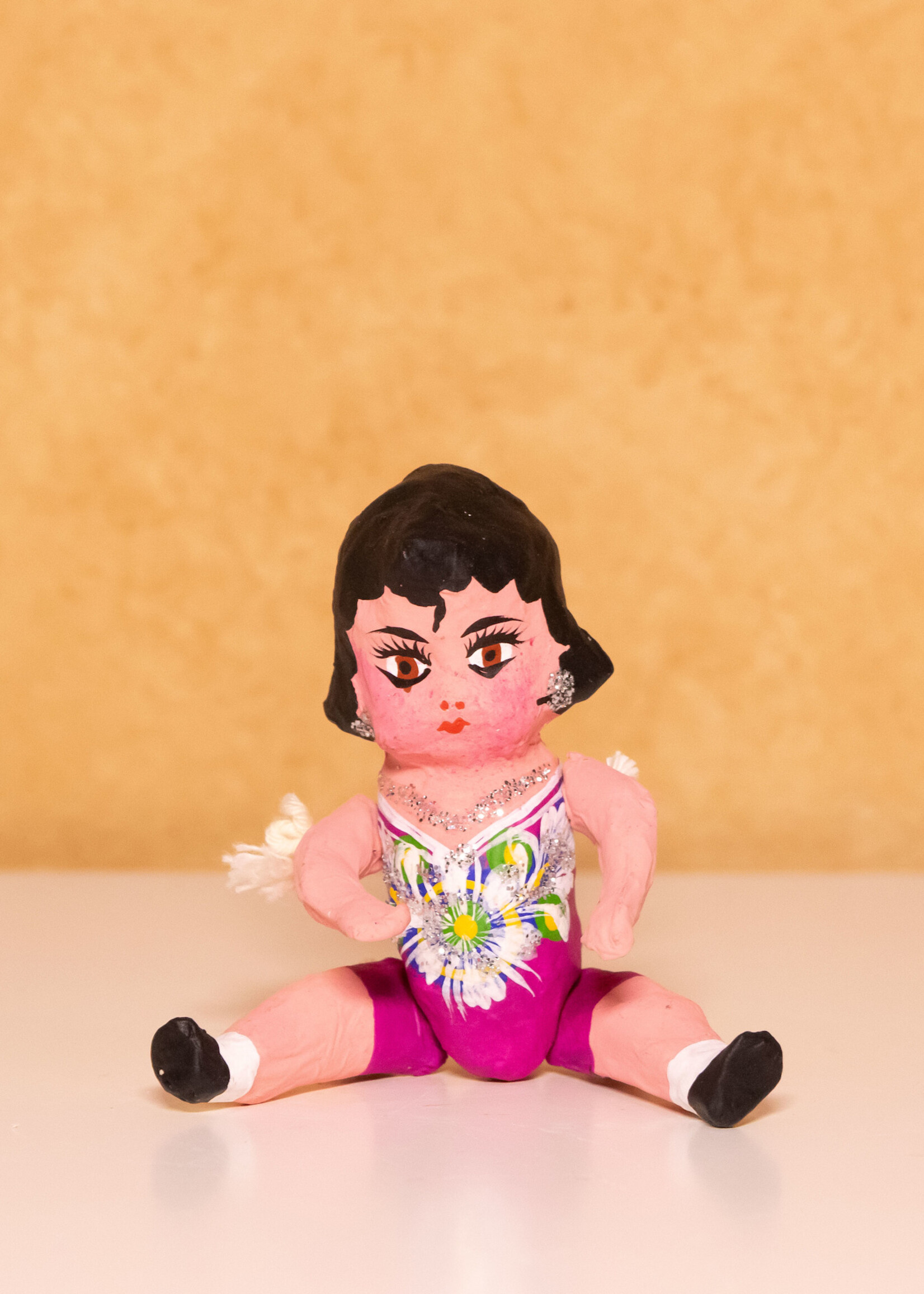 MUNECA MINI CARTON