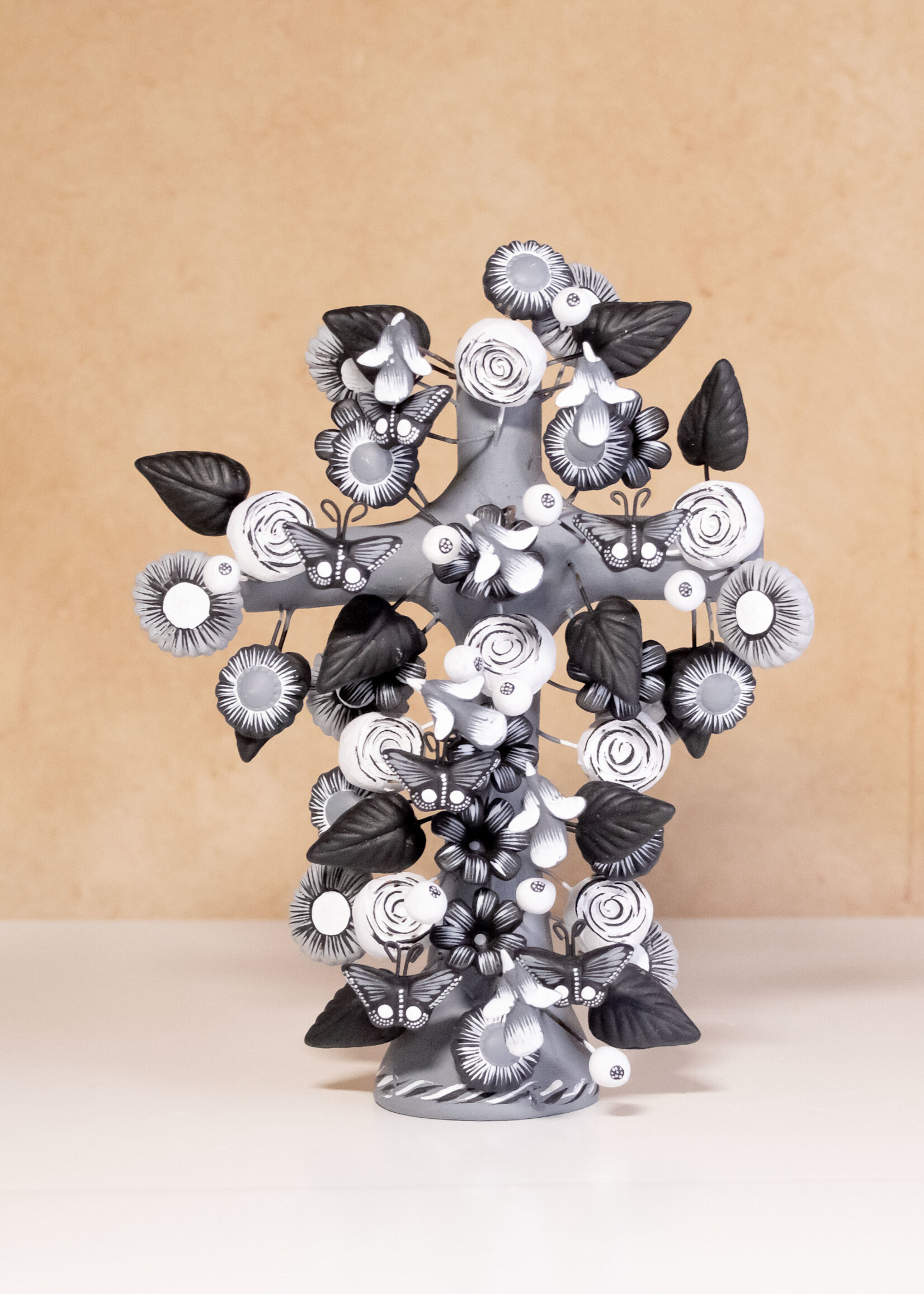 ARBOL DE LA VIDA MONOCROMÁTICO