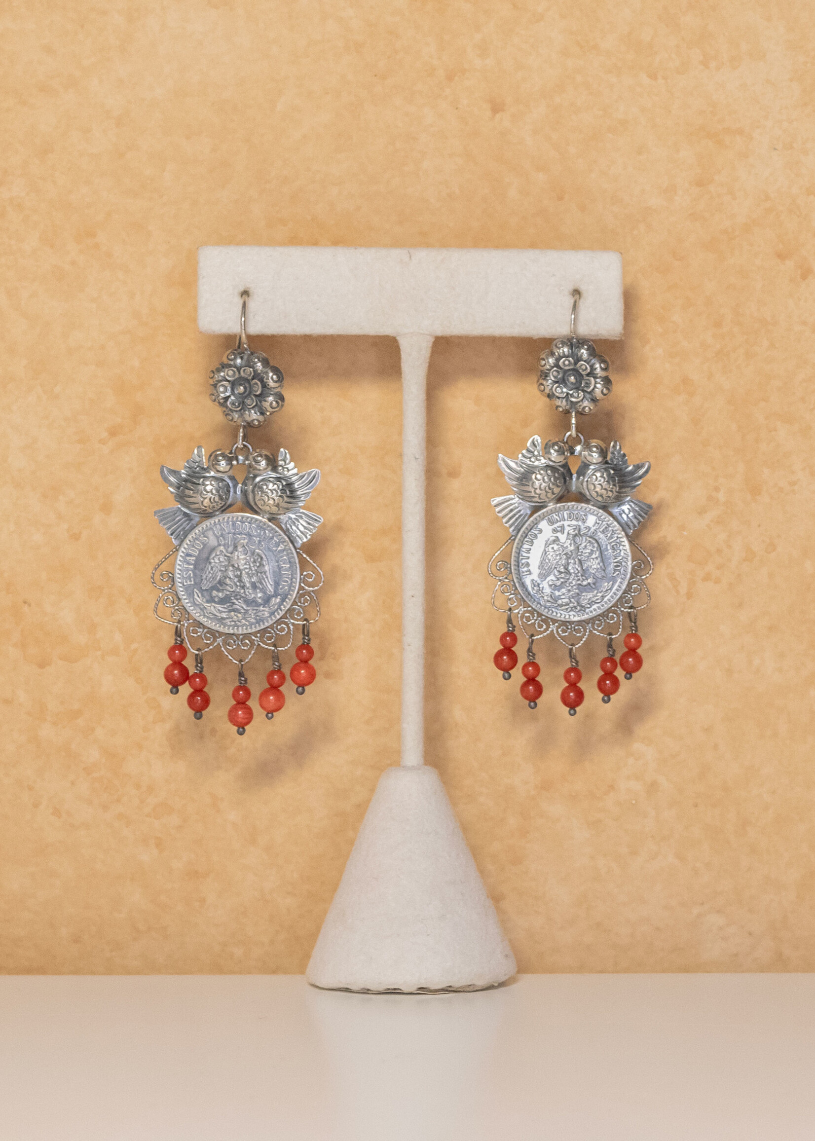 ARETE DE PALOMAS CON MONEDA MAZAHUA