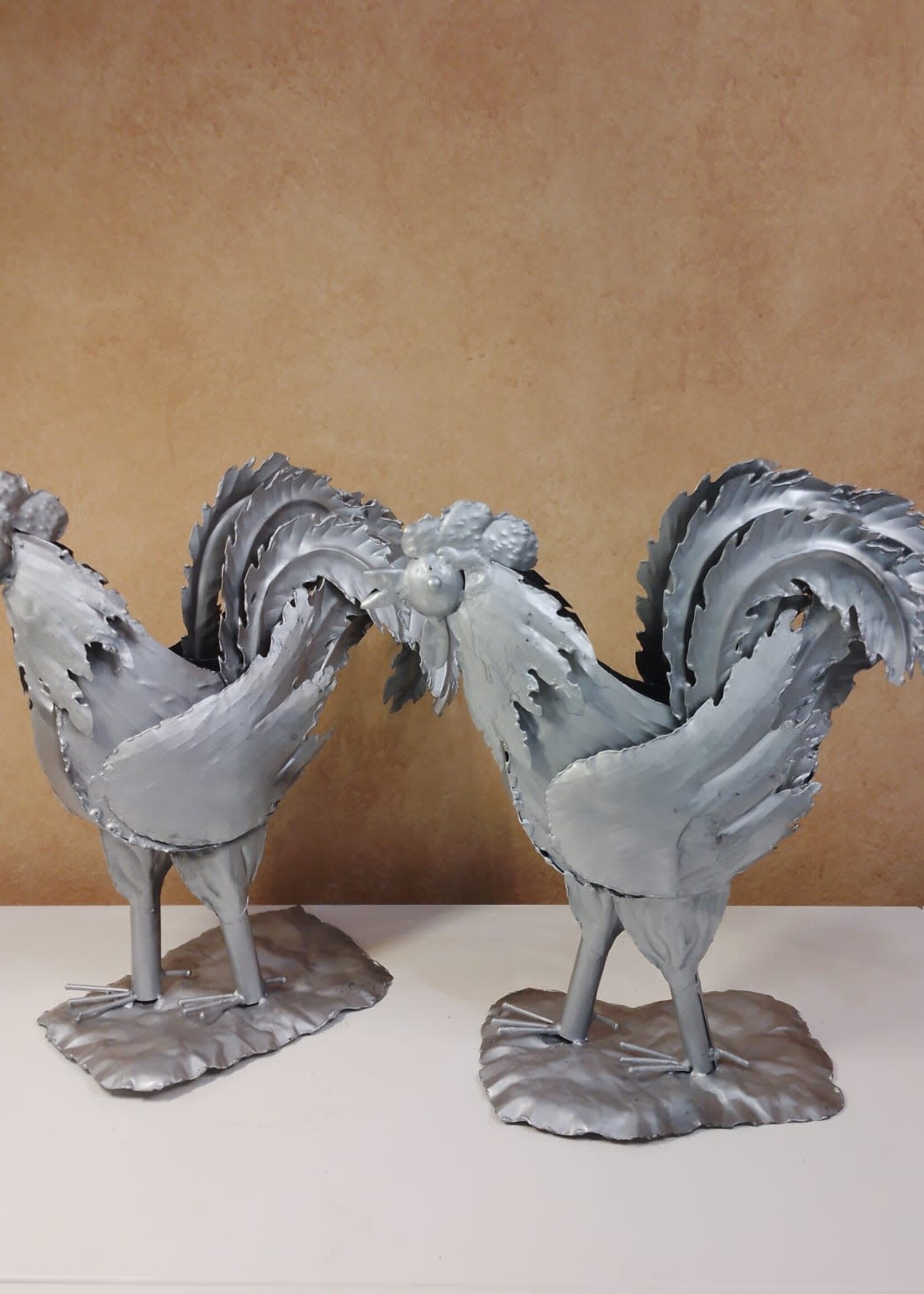 GALLOS DE HOJA DE LATA