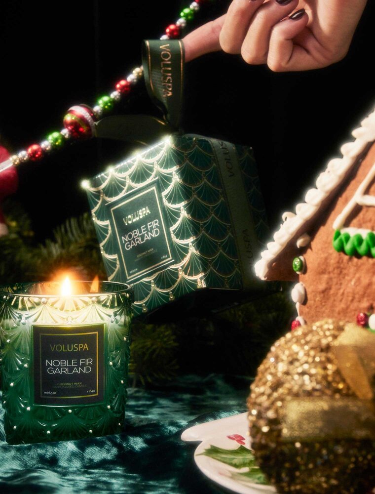 Voluspa 6.5 oz. Noble Fir Garland Classic