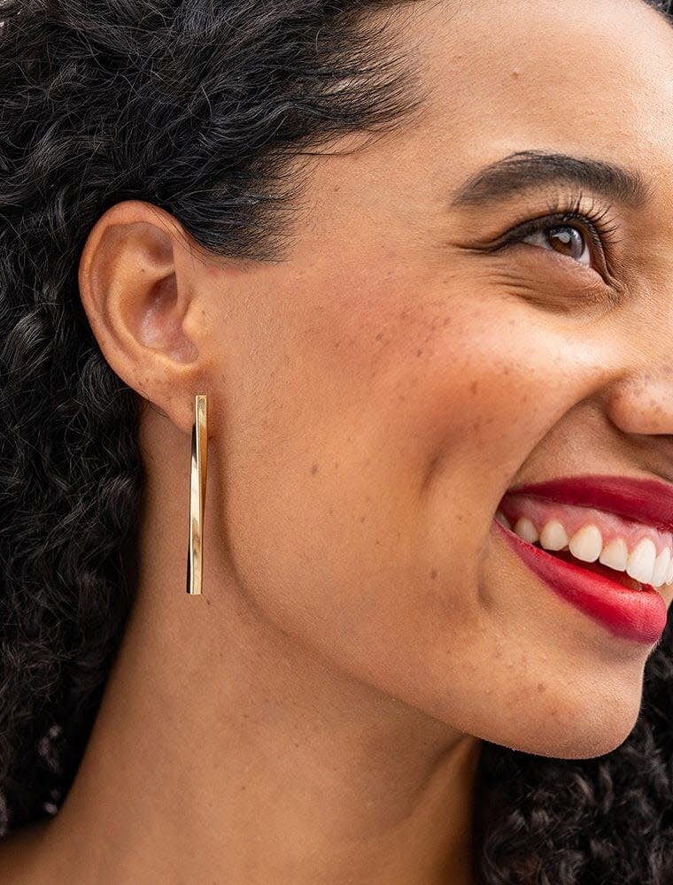 Ink + Alloy Millie Twisted Bar Earring