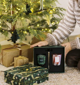 Voluspa Light up the Holidays Classic Duo with Wick Trimmer