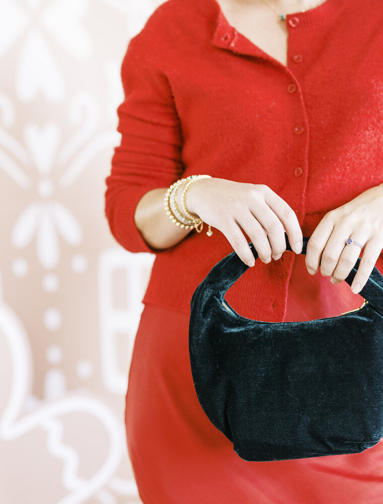 Shiraleah Chrissy Knotted Velvet Bag (green)