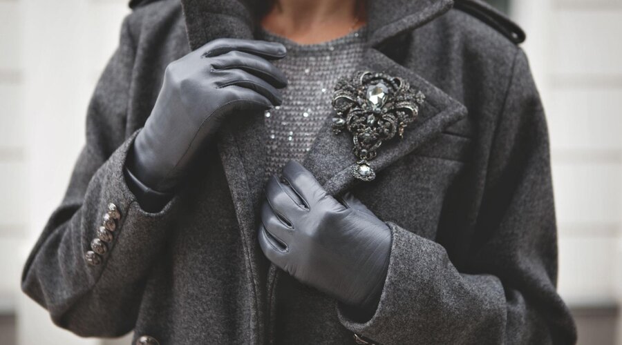 Winter Glove Essentials: Staying Warm Without Sacrificing Style
