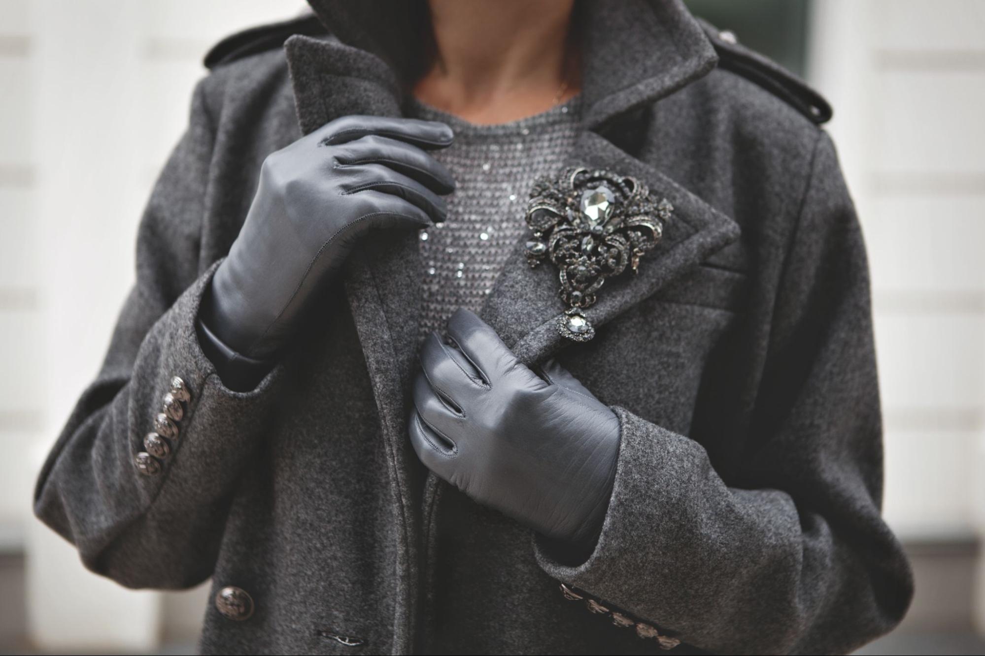 Winter Glove Essentials: Staying Warm Without Sacrificing Style